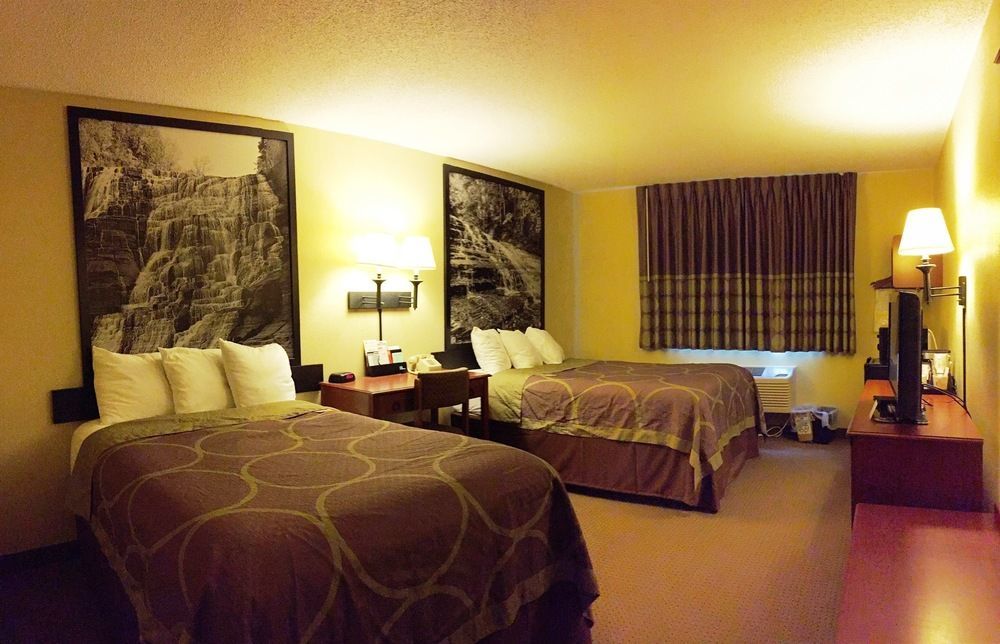 Super 8 By Wyndham Ithaca Hotel Екстериор снимка